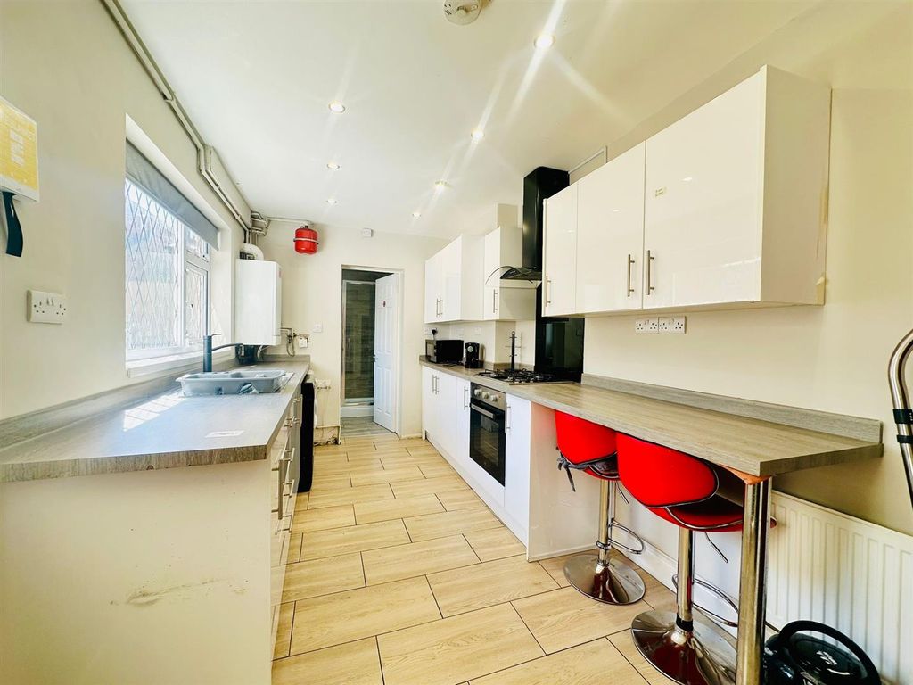 Property photo 2 of 13 Kitchen