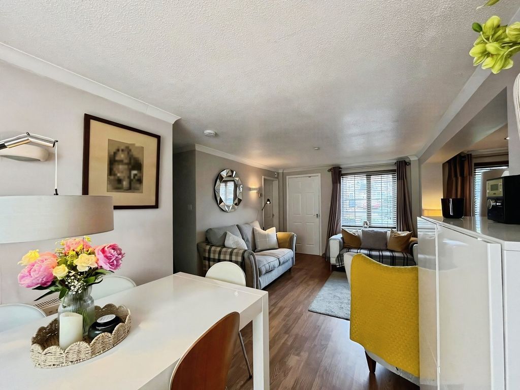 Property photo 3 of 27 Pbox-Img.Jpg