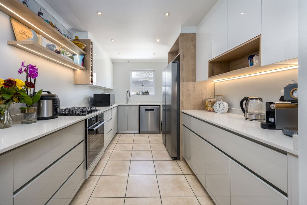 Property photo 2 of 21 Dbv1721432