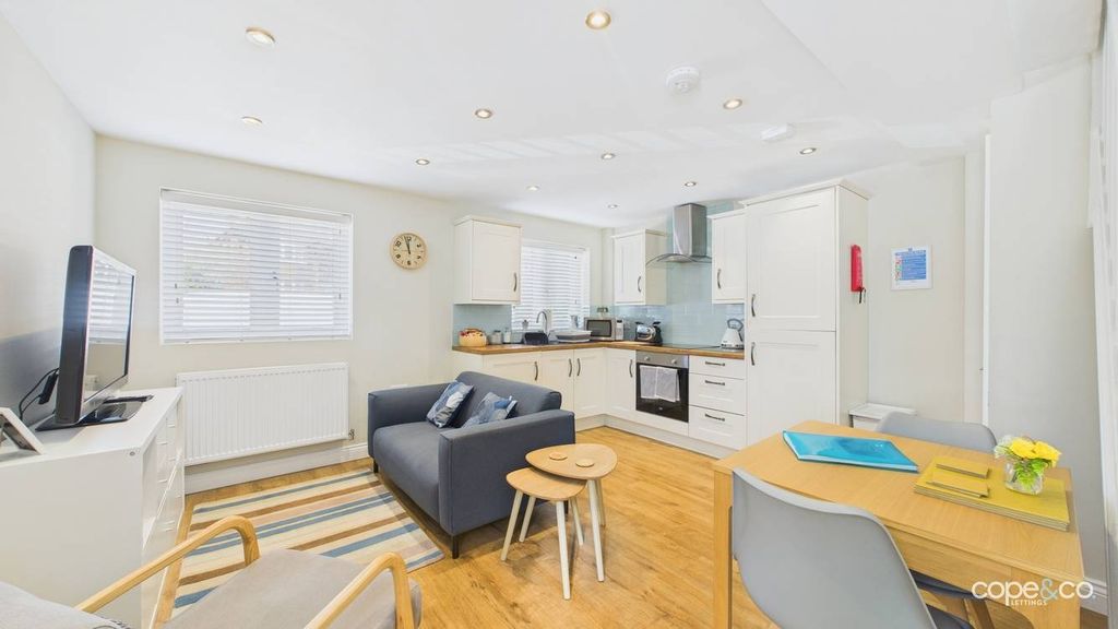 Property photo 1 of 10 4010820