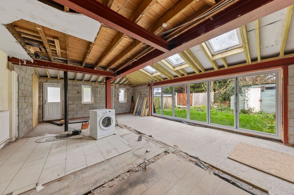 Property photo 3 of 23