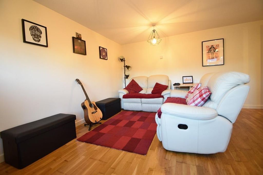 Property photo 2 of 5 Lounge