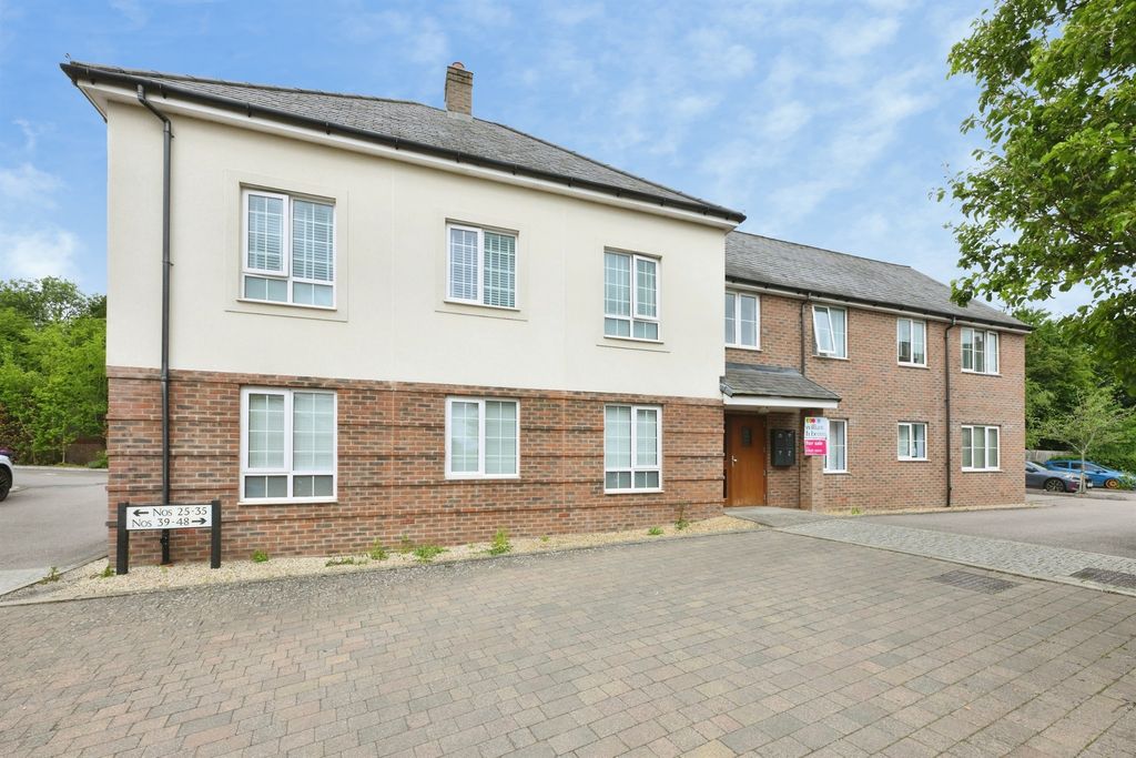 Property photo 1 of 20
