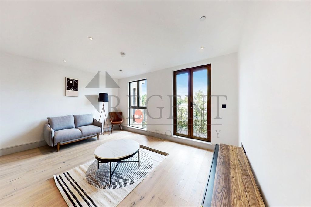 Property photo 2 of 21 Open Plan