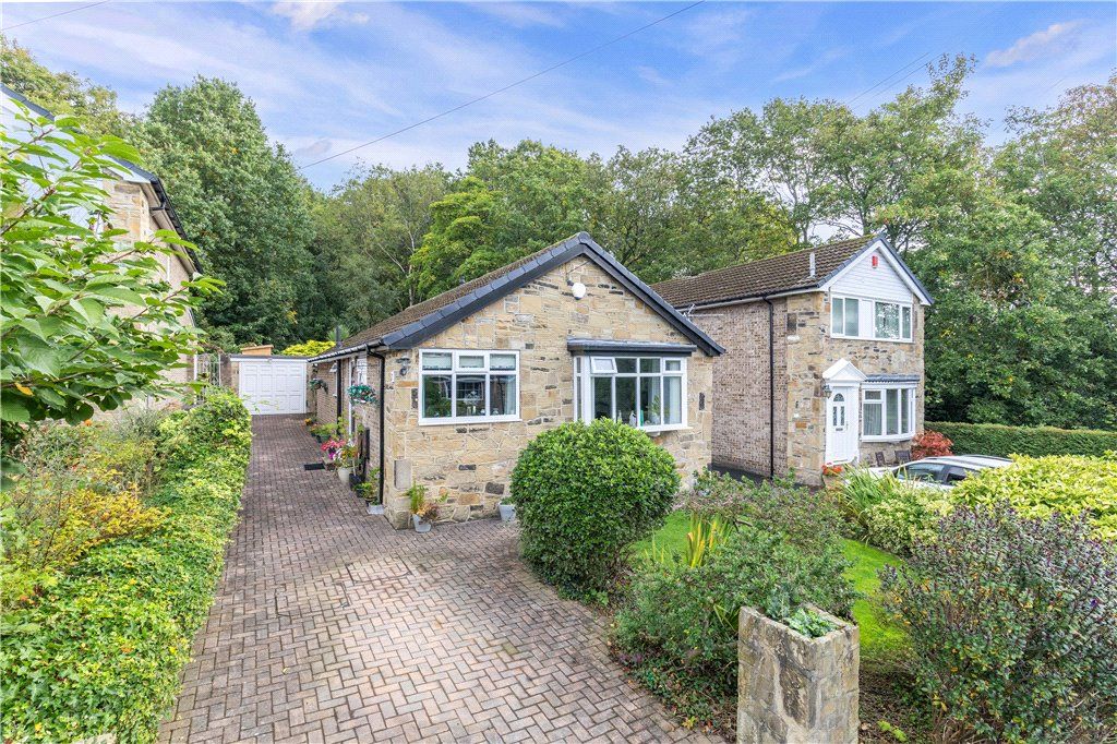 Property photo 1 of 19 7 Craggwood Close