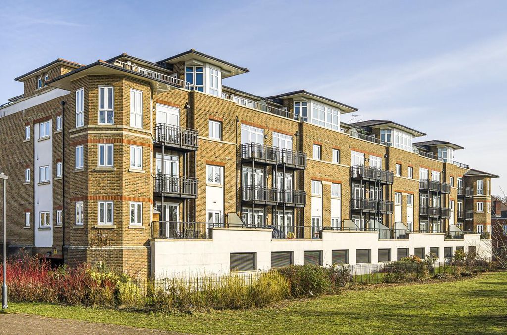 Property photo 1 of 10 Davidson Frost-Wellings, Dfw, Lady Aylesford Avenu