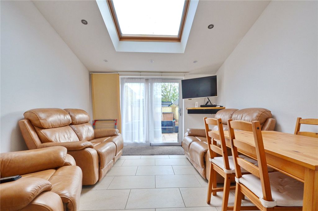 Property photo 2 of 7 Picture No. 01