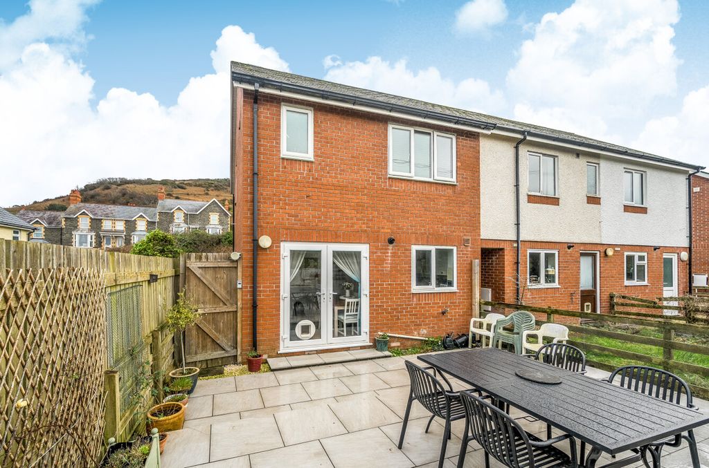 Property photo 2 of 19 1388695-3-6943136...