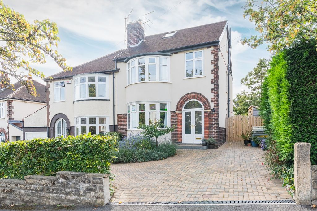 Property photo 1 of 43