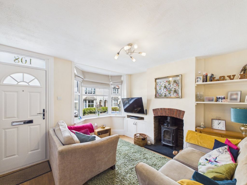 Property photo 2 of 11 Living Room