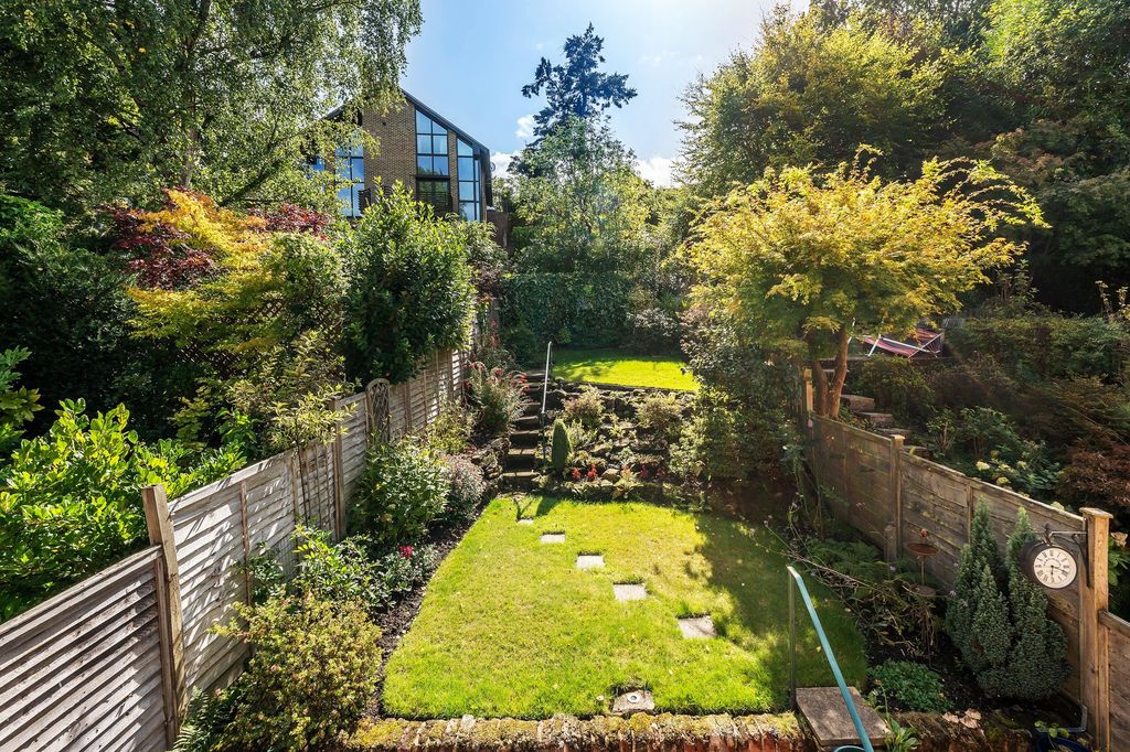 Property photo 2 of 26