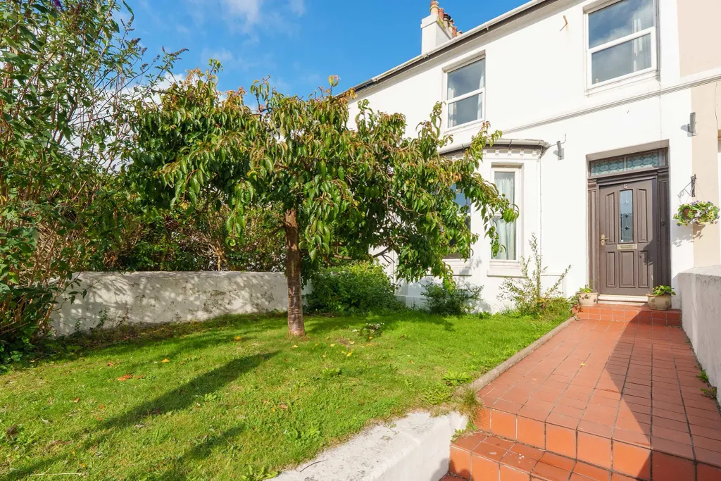 Property photo 2 of 18