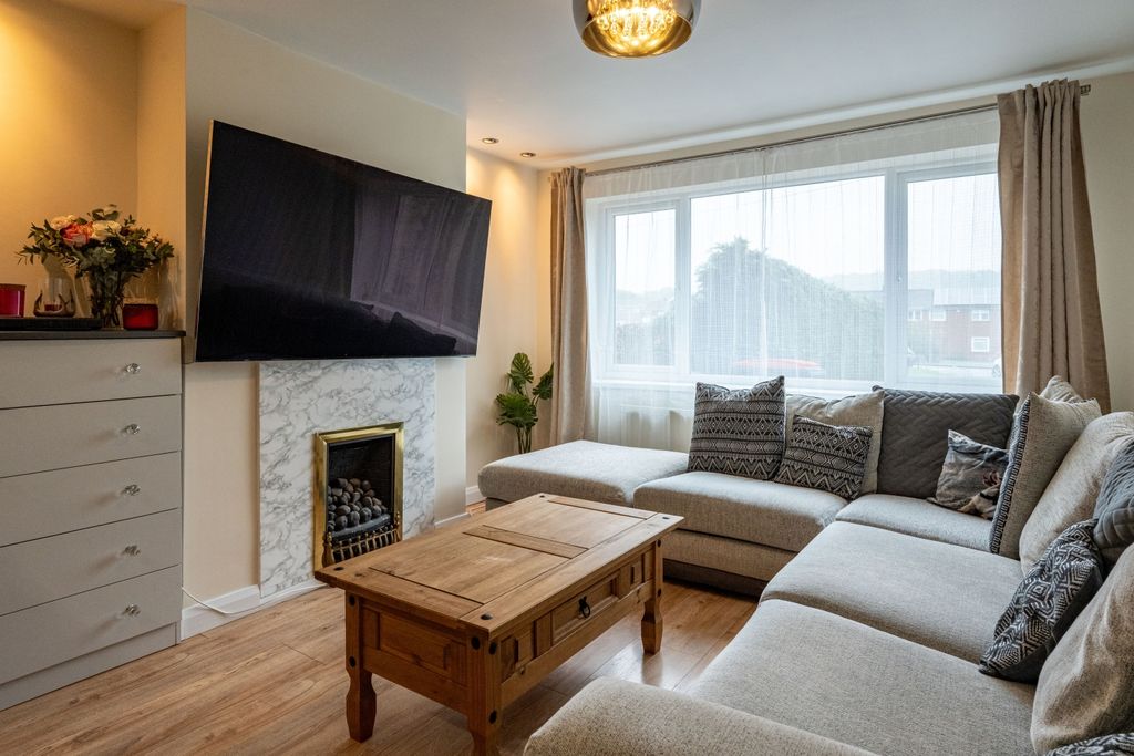 Property photo 3 of 14 Anson Green-5