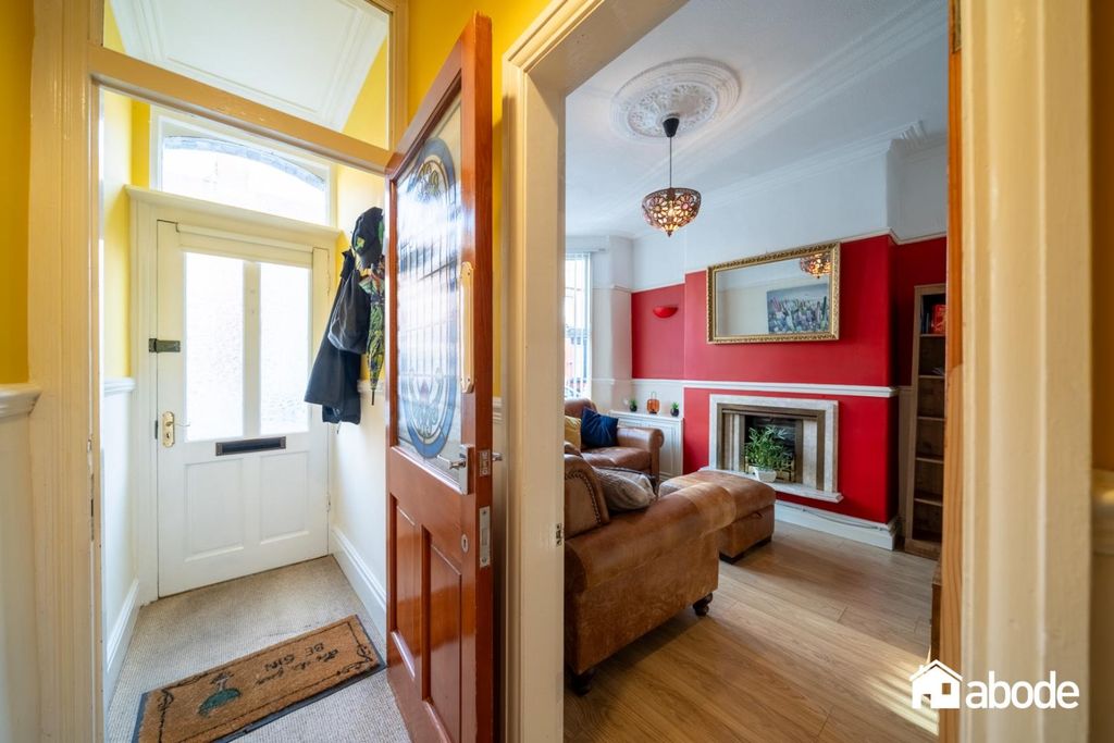 Property photo 3 of 25 Dsc05845-Hdr.Jpg