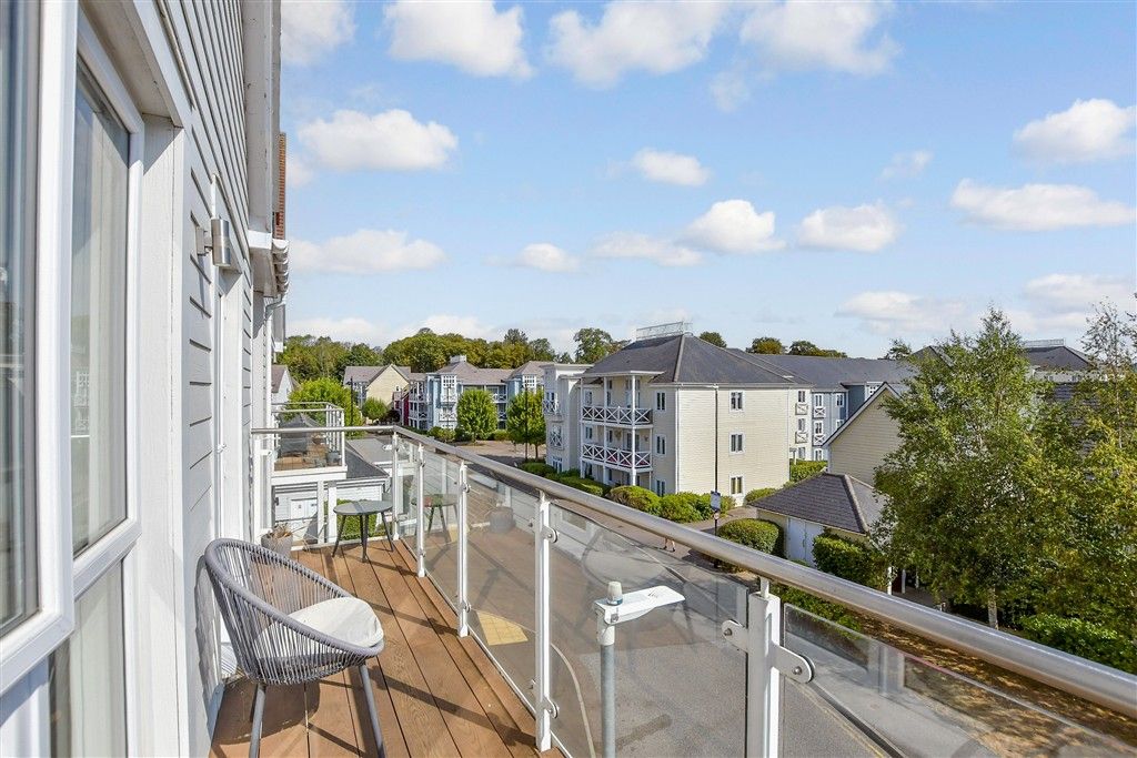 Property photo 2 of 14 Balcony / Terrace