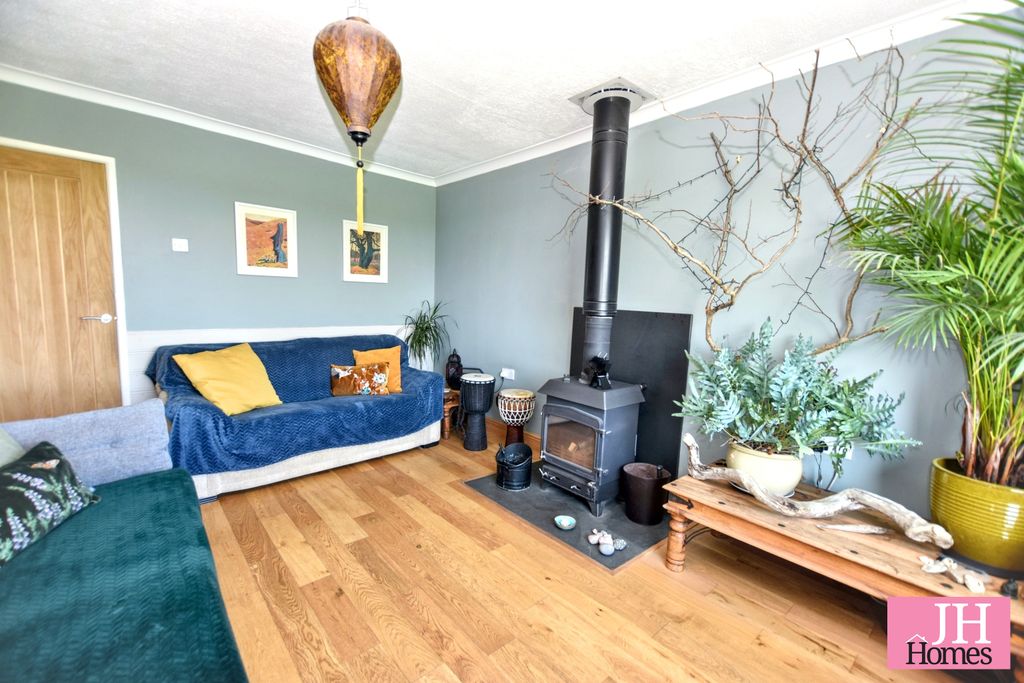 Property photo 3 of 23