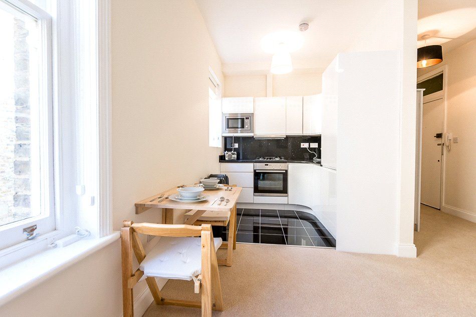 Property photo 3 of 8 Picture No. 10