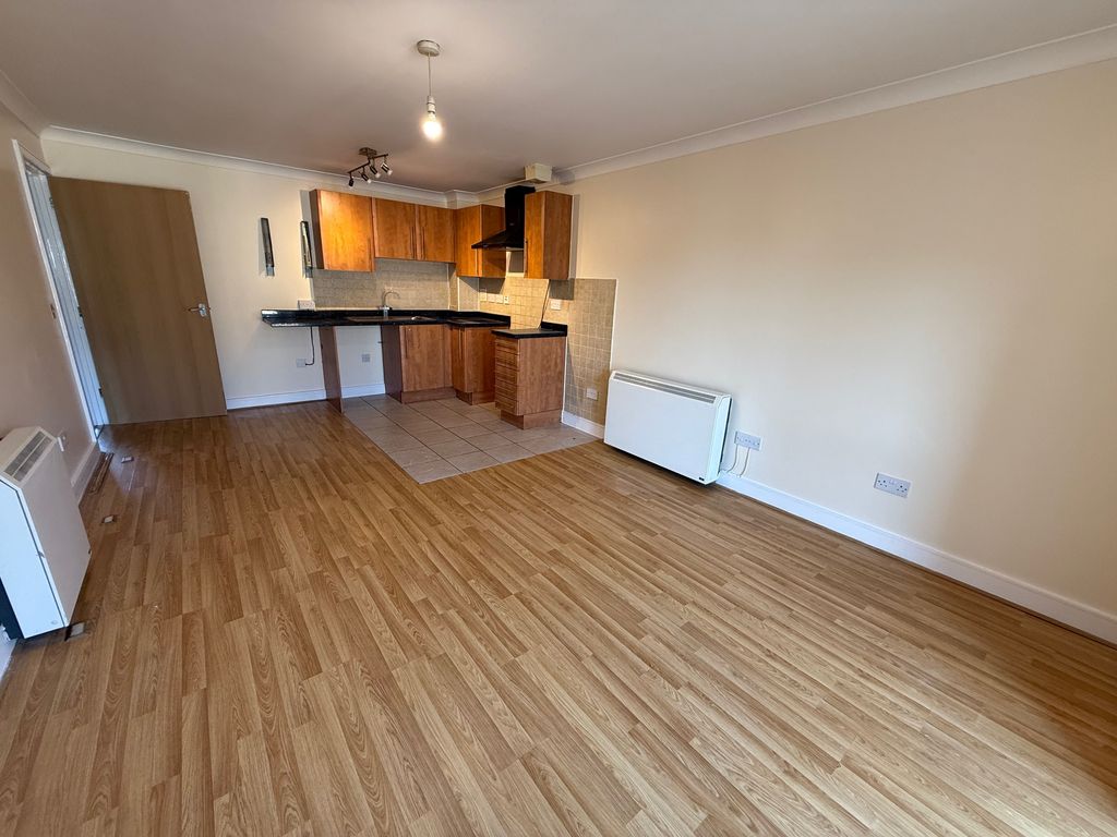 Property photo 3 of 10 Image