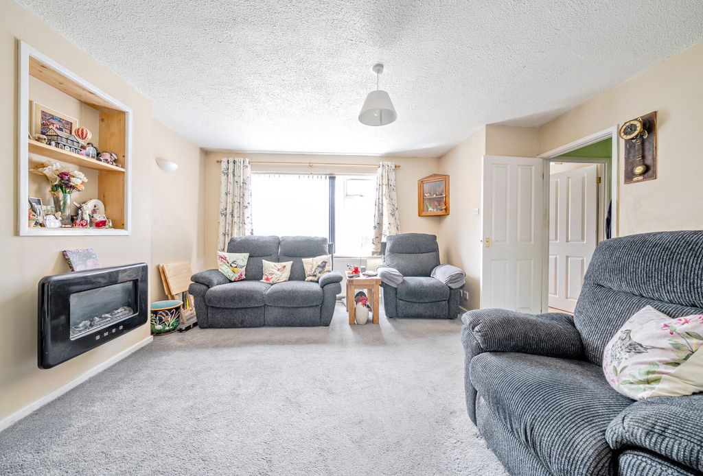 Property photo 2 of 20 1325291-10-6874F4...