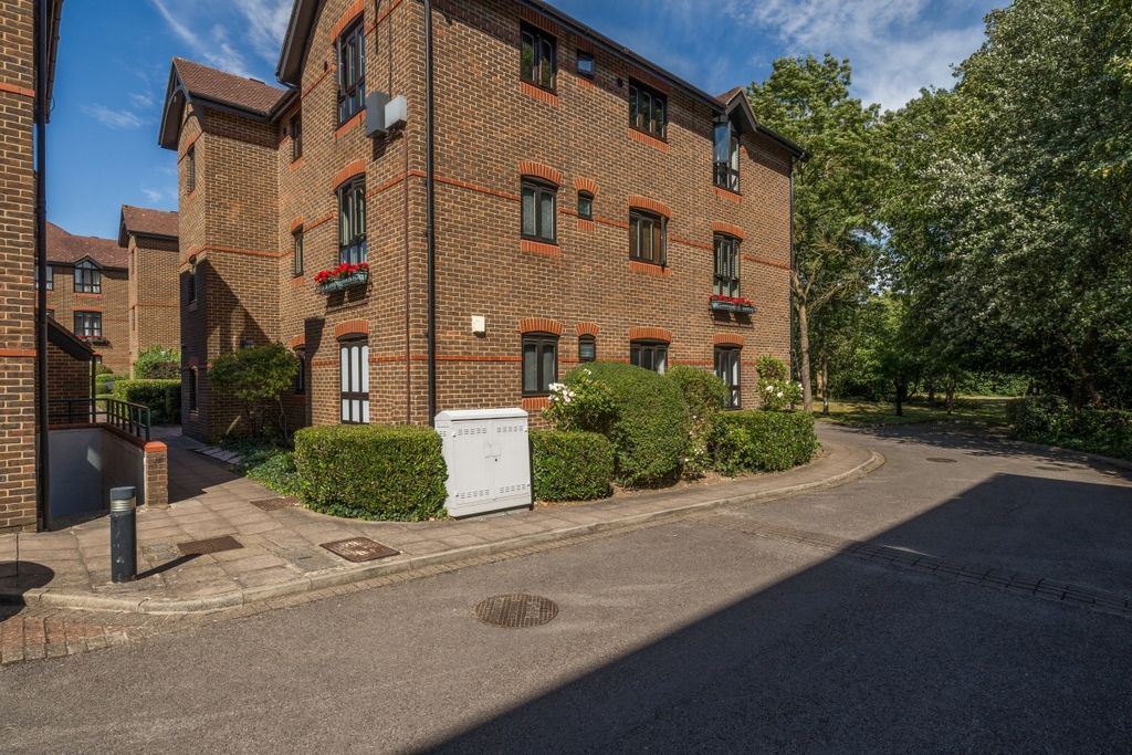 Property photo 3 of 17