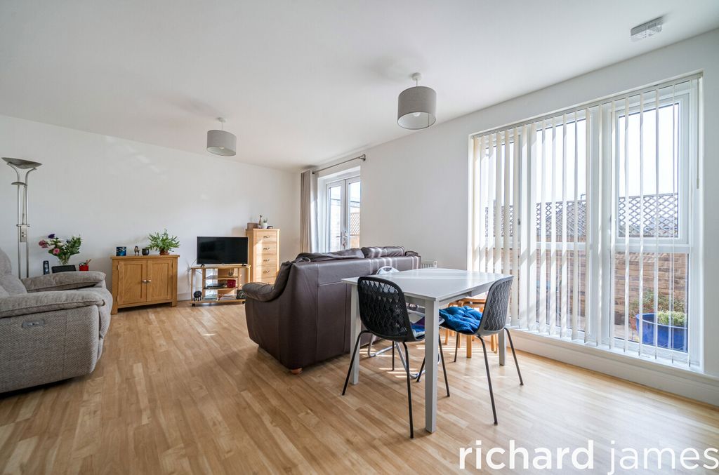 Property photo 2 of 12 74Caa4Dae04d4Fe48Bf6893966A79Eaf