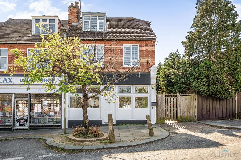Property photo 1 of 11 2 Bed Flat For Sale Church Lane, East Finchley N2