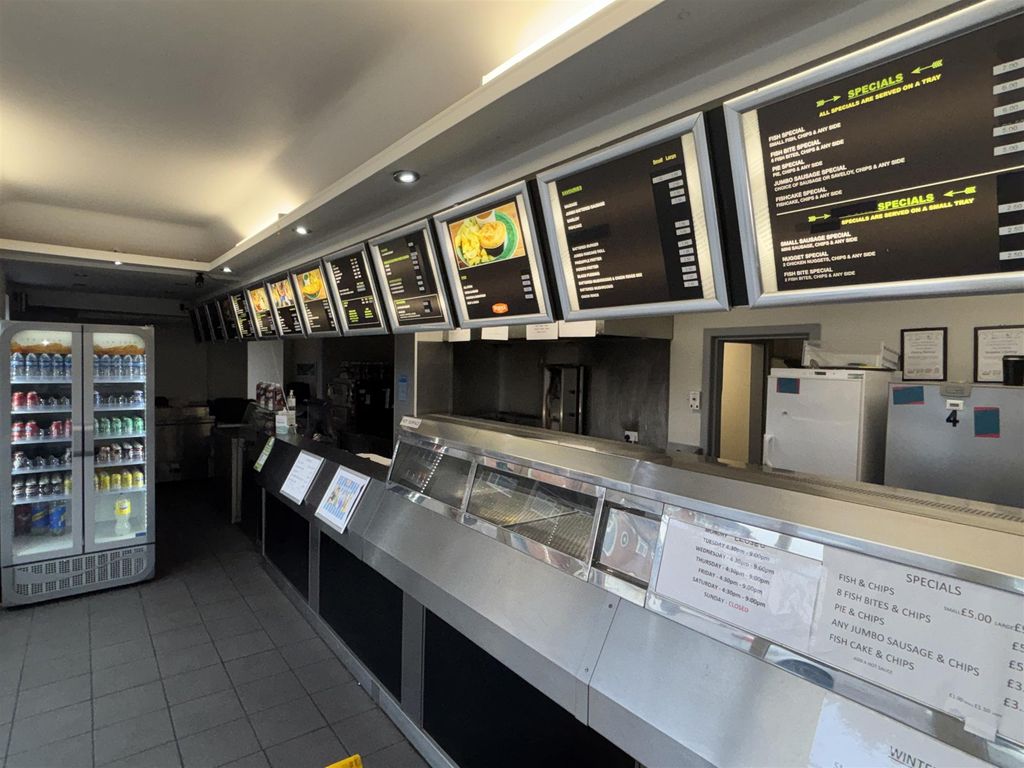 Property photo 1 of 7 Photo 0