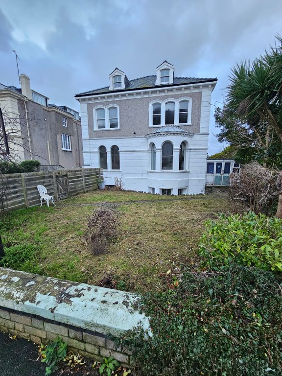 Property photo 2 of 12