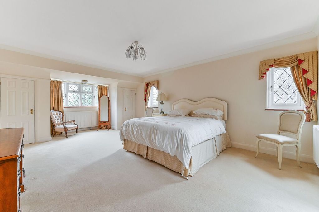 Additional image 11 of 5 bed detached house for saleGrimwade Avenue, Lloyd Park, Croydon CR0