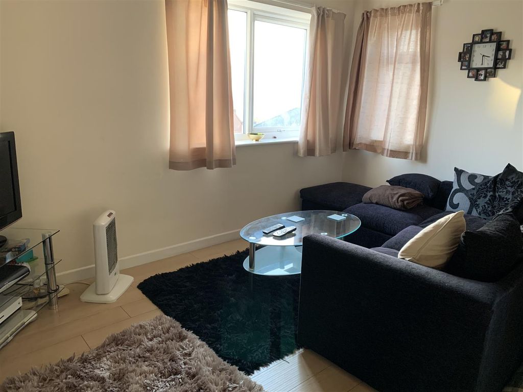 Property photo 2 of 4