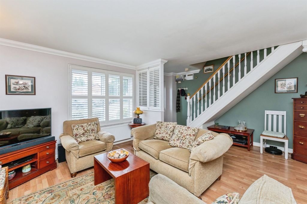Property photo 2 of 19