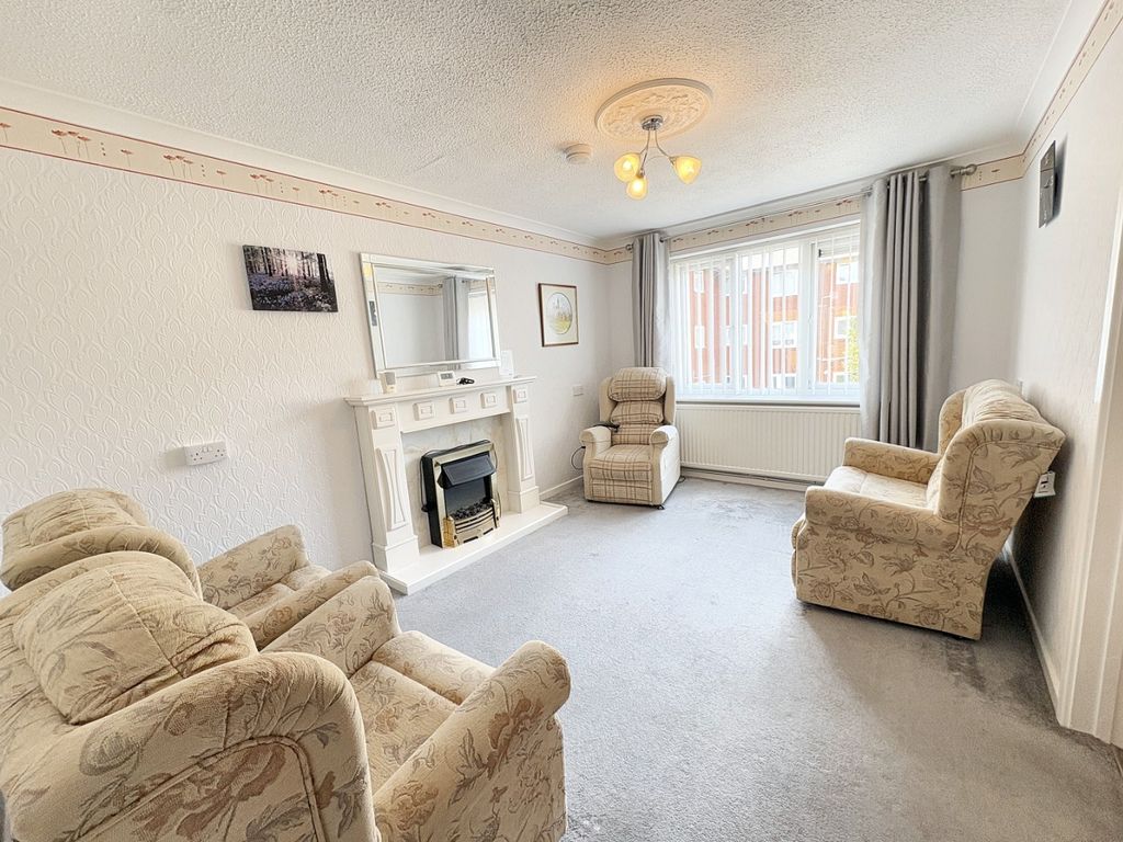 Property photo 2 of 14 4388732