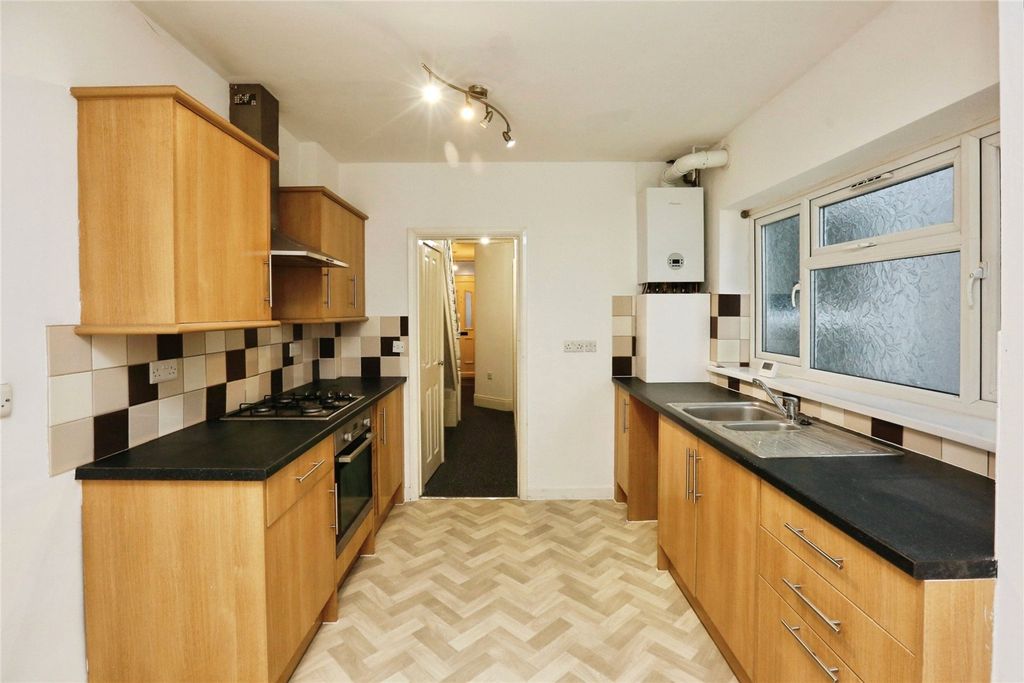 Property photo 3 of 12 Picture No. 10