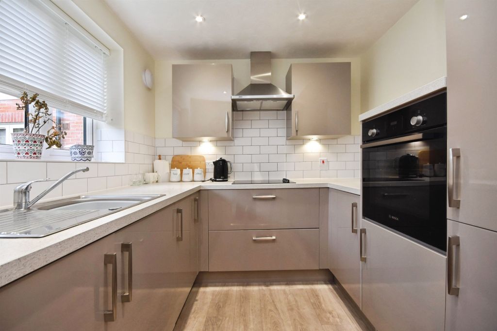 Property photo 3 of 17