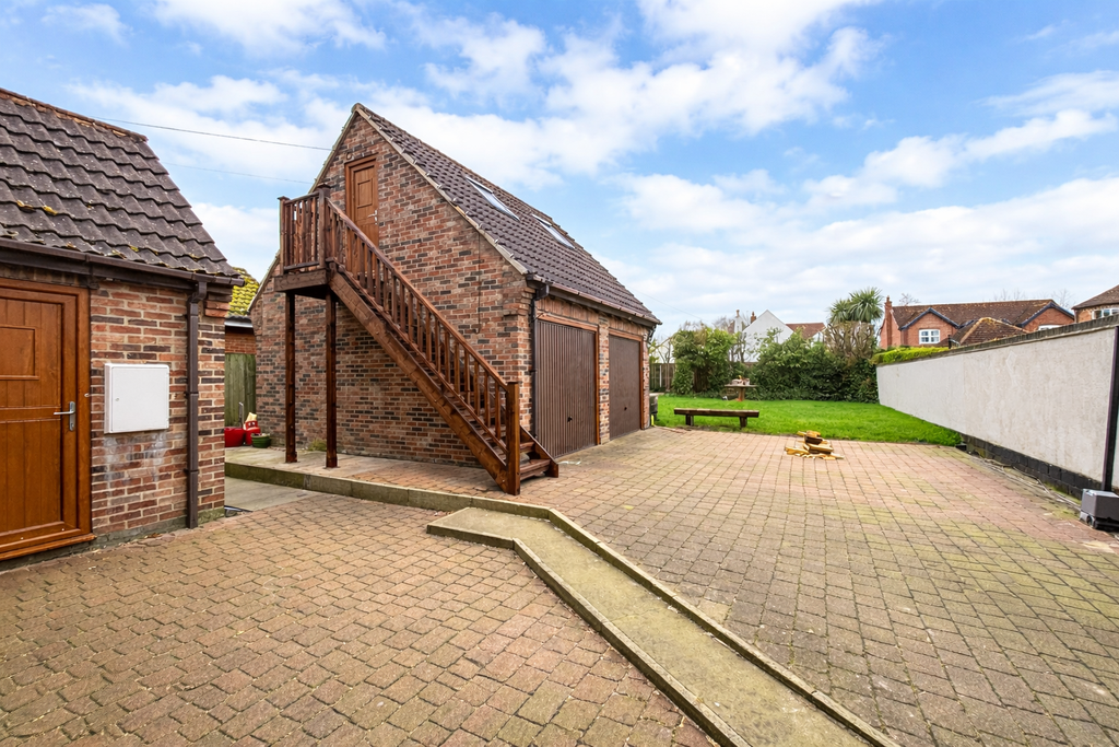 Property photo 2 of 22 1000102455