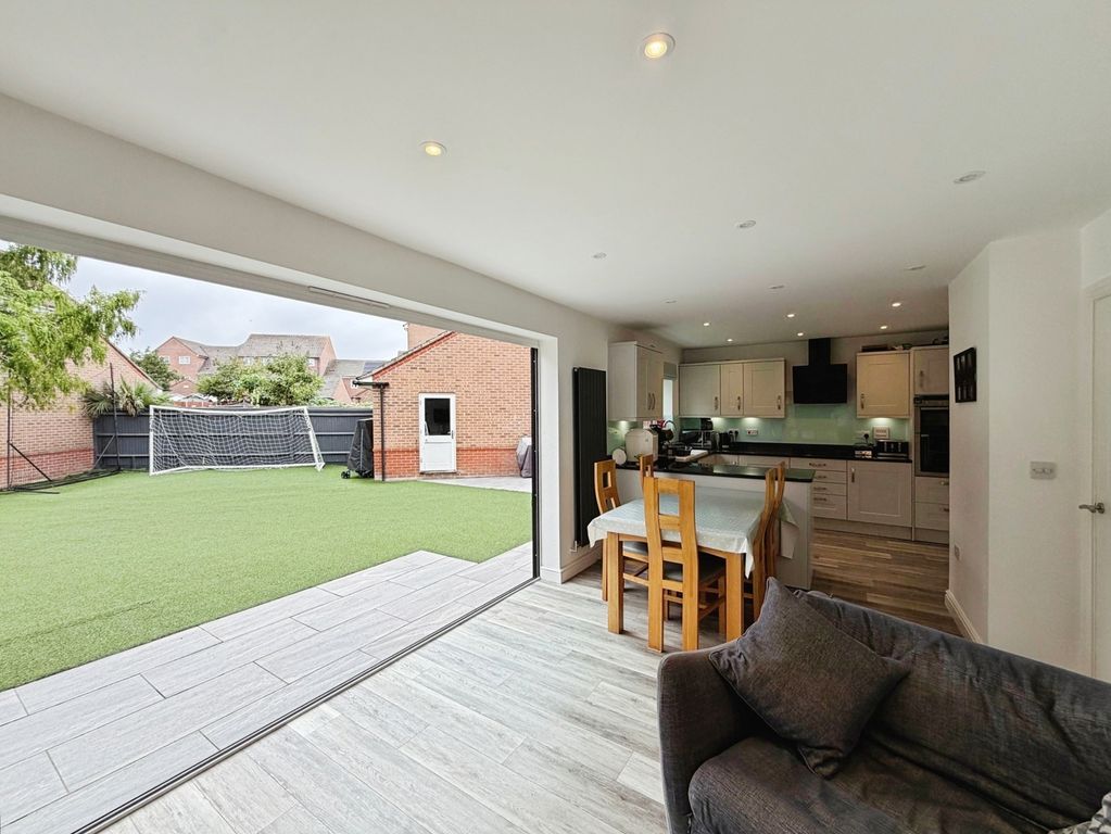 Property photo 2 of 19 Pbox-Img.Jpg