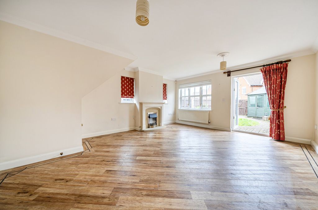 Property photo 2 of 20 1438001-12-69d7d4...