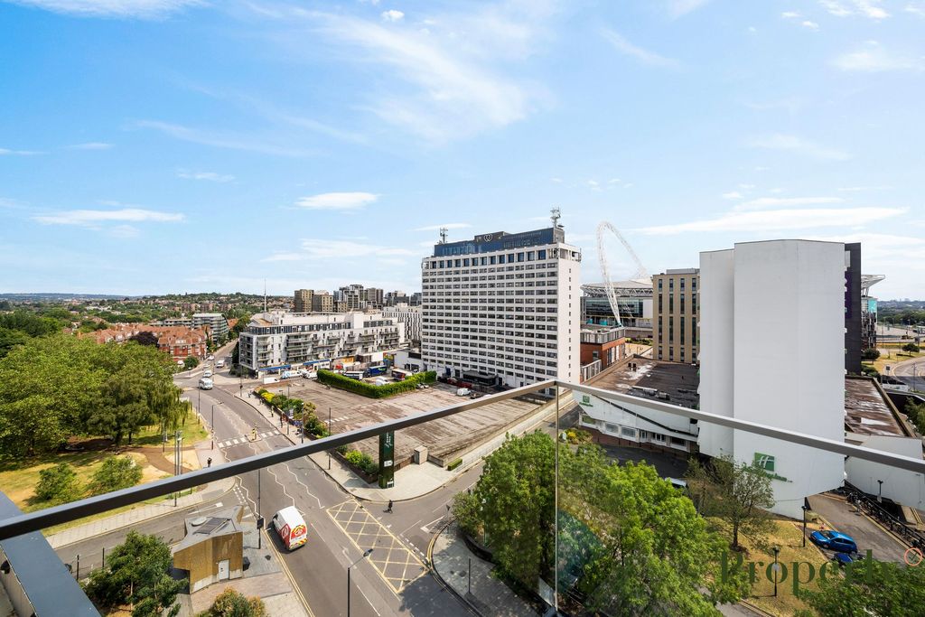 Property photo 2 of 11