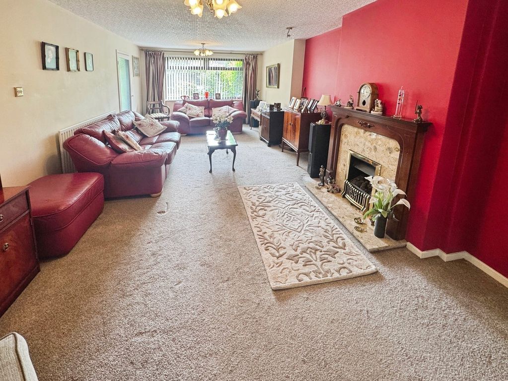 Property photo 2 of 13 Lounge/Dining Room
