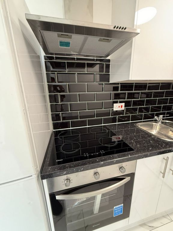 Property photo 3 of 5 Gallery