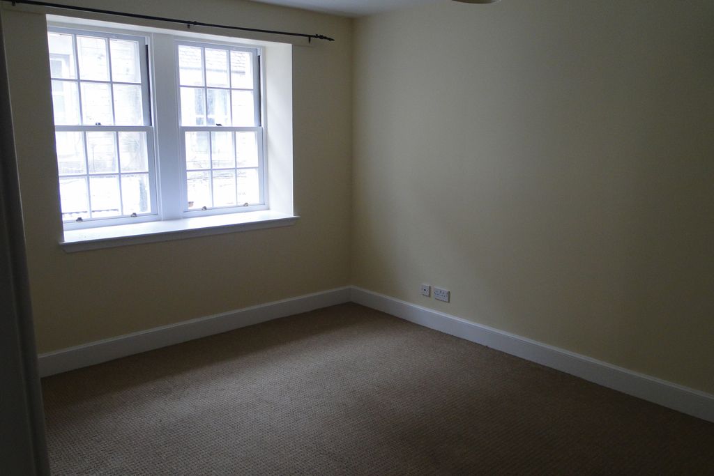 Property photo 2 of 7 Gallery