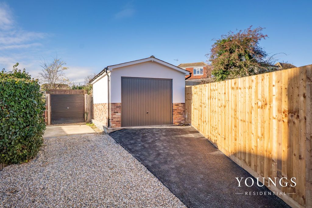 Property photo 2 of 21