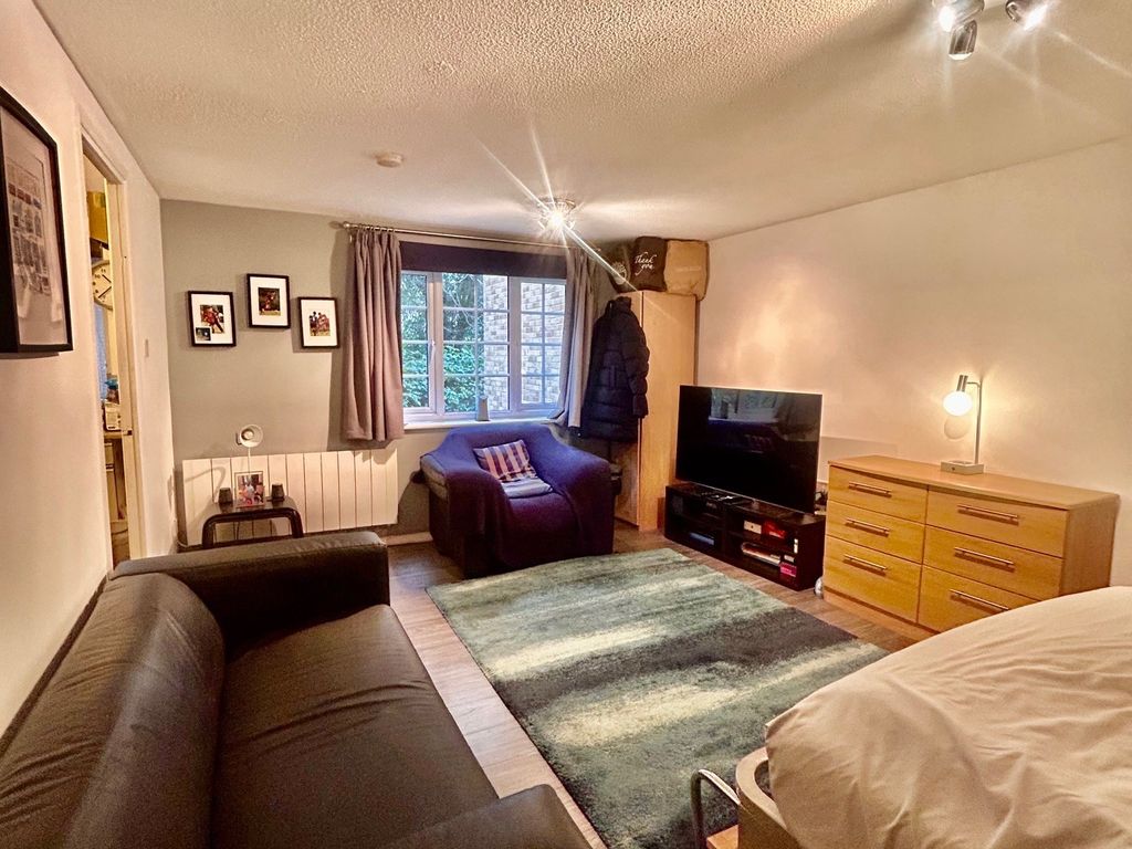 Property photo 3 of 7 2