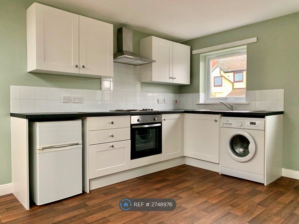 Property photo 2 of 16 Kitchen