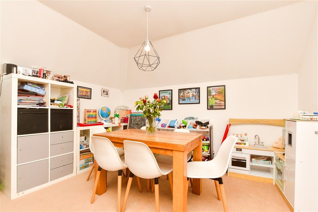 Property photo 3 of 4 Lounge/Diner