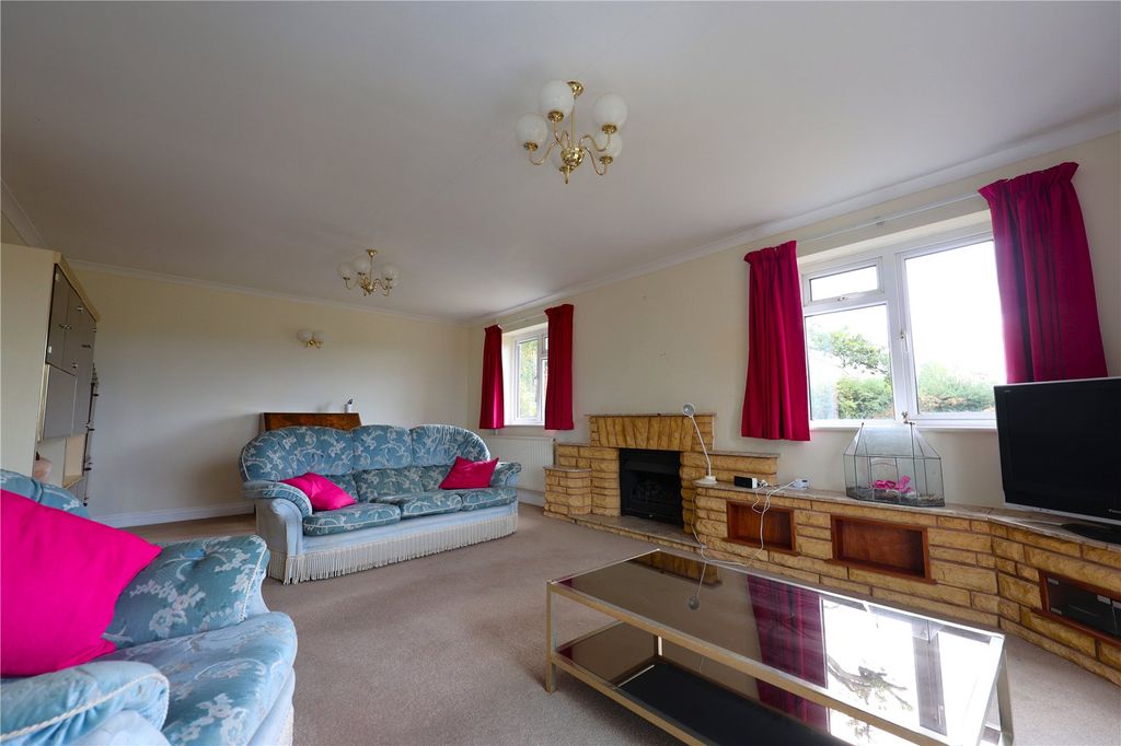 Property photo 3 of 22 Picture No. 19