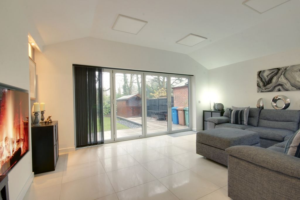 Property photo 3 of 20 1 Liv Kit Din E