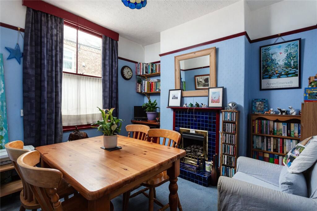 Property photo 3 of 14