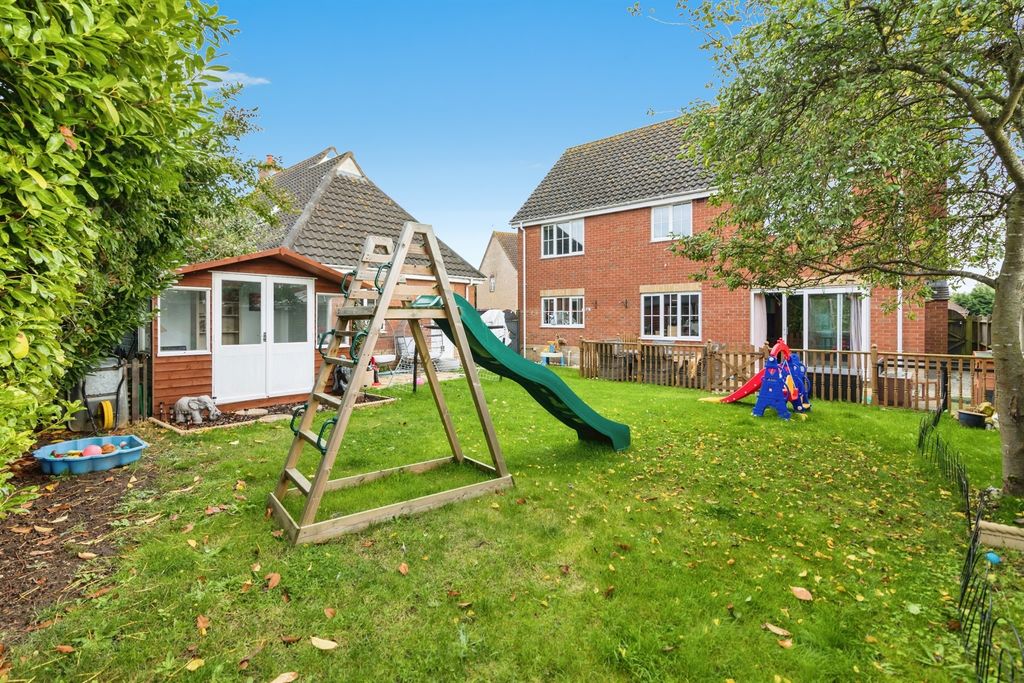 Property photo 2 of 18