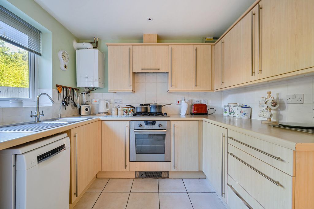 Property photo 3 of 20 Kitchen